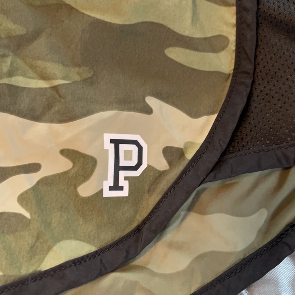 PINK SPORT CAMO SHORTS NWT - Picture 4 of 7
